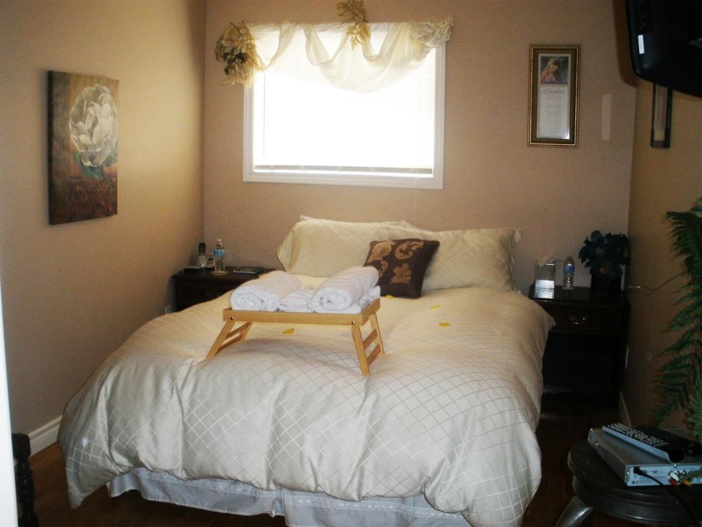 Guesthouse Getaway! Adults Only Amherstburg Quarto foto